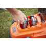 Газонокосарка акумуляторна BLACK+DECKER, 18 В, 2.5 А/год, ширина косіння 32 см, 2 акумулятора і зарядний пристрій, травозбірник 35 л, вага 15 кг