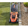Газонокосарка акумуляторна BLACK+DECKER, 36 В, 2.5 А/год, ширина косіння 32 см, 2 акумулятора і зарядний пристрій, травозбірник 35 л, вага 15.54 кг