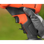 Ножиці садові - секатор акумуляторний BLACK+DECKER,18 В для легкого та швидкого обрізання кущів, гілок дерев та всіх видів рослин. Достатня ріжуча здатність та потужність чистого зрізу вологих та сухих гілок завтовшк