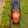Газонокосарка електрична BLACK+DECKER, 1400 Вт, ширина косіння 34 см, висота косіння 20-70 мм, травозбірник 40 л, вага 14.4 кг