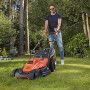 Газонокосарка електрична BLACK+DECKER,1800 Вт, ширина косіння 42 см, висота косіння 20-70 мм, травозбірник 50 л, вага 17.5 кг