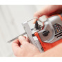 Пила лобзикова мережева BLACK+DECKER, 650 Вт, швидкість 0-3.100 хід/хв, кут розпилювання: 0-45° (фіксація), підошва: відлив, прорезинена рукоятка, фіксація пуску, електронне регулювання швидкості, крок 0-19 мм, макс.