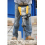 Молоток відбійний мережевий DEWalt, 1600 Вт, 35 Дж, частота ударів 1450 уд/хв, вага 16.9 кг, валіза+зубило