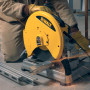 Пила монтажна мережева DeWalt, 2200 Вт, диск 355 мм, максимальне число оборотів 4000 об/хв, вага 18.5 кг, ключ