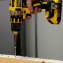 Дриль-шурупокрут DeWALT, безщітковий, безударний, XR Li-ion 18 В, 2 А/год, 60 Нм, 600-2000 об/хв, патрон 13 мм швидкозатискний, кількість швидкостей - 2, вага 1.2 кг, 2 акумулятора, зарядний пристрій, валіза