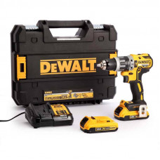 Дриль-шурупокрут DeWALT, безщітковий, ударний, 18 В XR Li-ion, 2 А/год, 70 Нм, 550-2000 об/хв, патрон 13 мм швидкозатискний, кількість швидкостей - 2, вага 1.6 кг, 2 акумулятора, зарядний пристрій, валіза