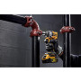 Гайковерт ударний DeWALT, безщітковий, XR Li-ion 18 В, 406 Нм, 5 А/год, 2500 об/хв, 3550 уд/хв, розмір тримача насадок 1/2 зі шплінтом, кількість швидкостей - 2+2 режими, вага 1.1 кг, 2 акумулятори, зарядний пристрій
