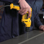 Дриль мережевий DeWALT, безударний, 701 Вт, 10.9 Нм, 0-2500 об/хв, патрон 10 мм швидкозатискний, кількість швидкостей - 1, вага 1.8 кг