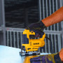 Пила лобзикова мережева DeWALT, 650 Вт, 500-3200 ход/хв, максимальна глибина пропилу (дерево) - 85 мм, вага 2.4 кг