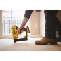 Степлер скобозабивний акумуляторний DeWALT, 18 В XR Li-ion, безщітковий, діаметр / довжина скоби 1.25 / 38 мм, вага 2.4 кг, 2 акумулятори 2 А/год, зарядний пристрій, валіза