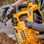 Пила дискова акумуляторна DeWALT, 54 В XR FLEXVOLT Li-ion, діаметр диска 190 х 30 мм, 5800 об/хв, вага 5.0 кг, 2 акумулятори 6 А/год, ЗП, в сумці