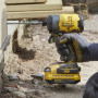 Гайковерт акумуляторний ударний безщітковий STANLEY FatMax, одношвидкісний, Li-lon 20V MAX,18В, 1,5 Ач, 170 Нм, 2800 об/хв, продуктивність 3500 уд/хв, вага 2,50 кг, 2 акумулятора - 2 Ач та зарядний пристрый 2 А, плас